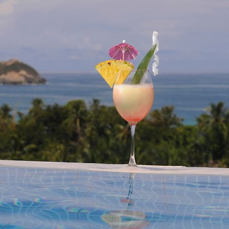 El Faro Containers Beach Hotel Manuel Antonio Esterno foto
