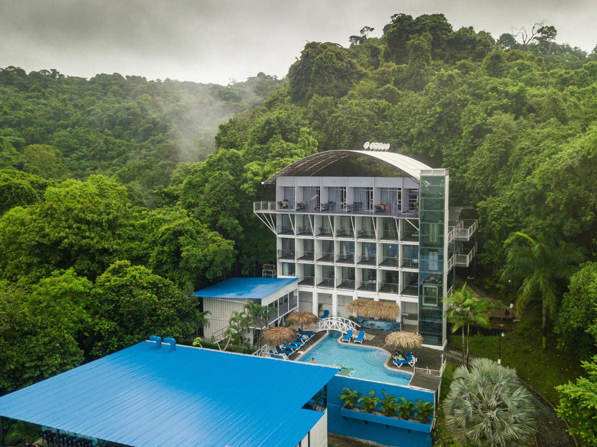 El Faro Containers Beach Hotel Manuel Antonio Esterno foto